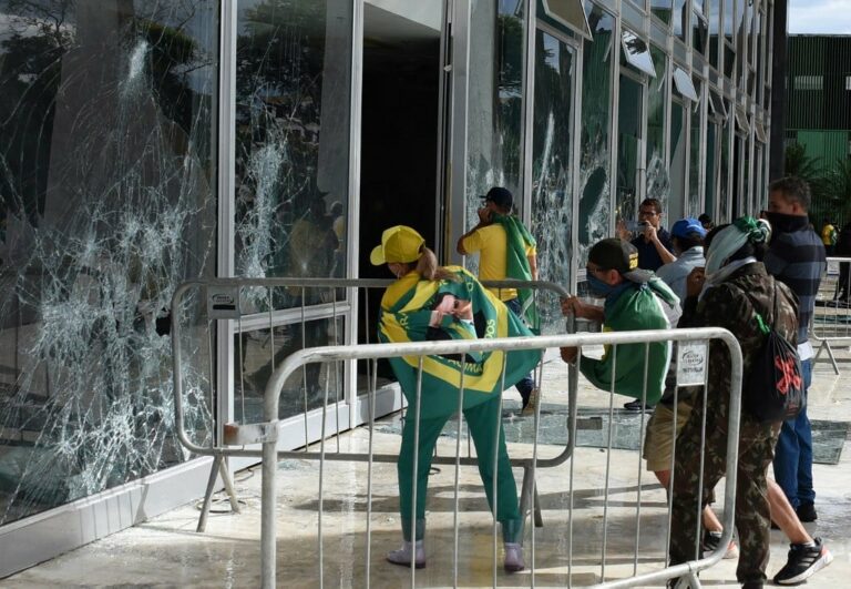 STJ mantém decisão que nega compartilhamento de imagens do 8 de janeiro