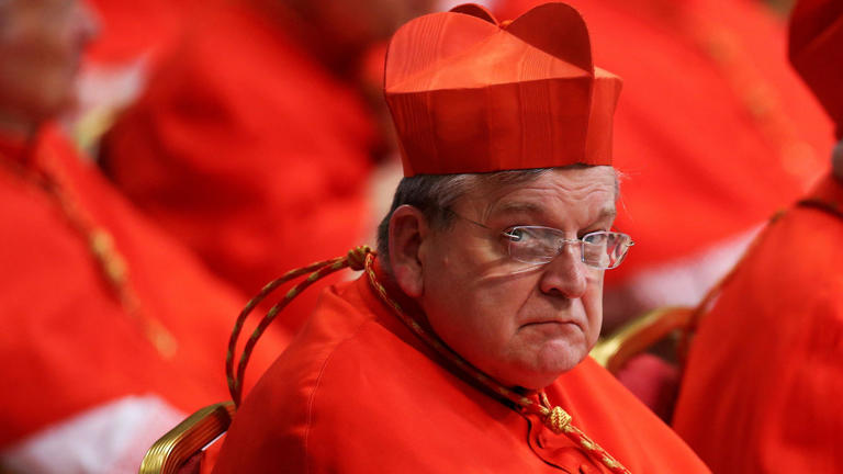 Papa Francisco expulsa cardeal de residência no Vaticano