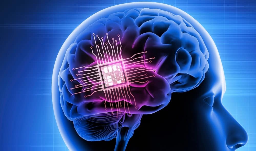 Feito o primeiro implante de chip cerebral em humano