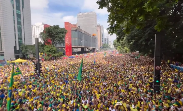 Bolsonaro não faz um bom discurso durante a sua manifestação, segundo analistas