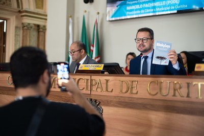 Câmara de Curitiba lança manual de boas práticas e vedações eleitorais