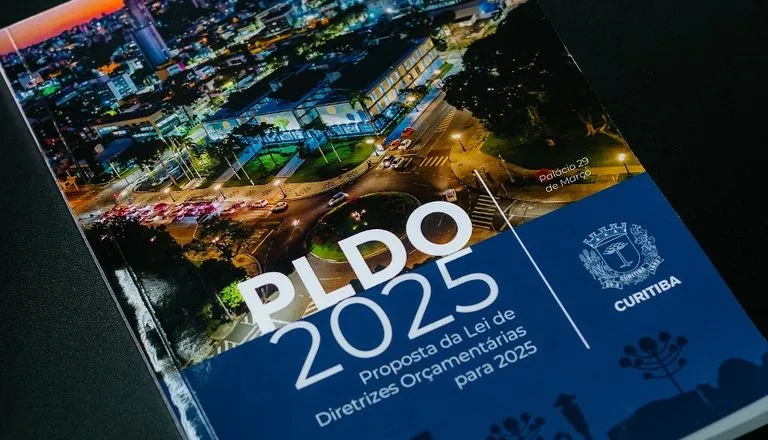 Com orçamento recorde, LDO 2025 é entregue à Câmara de Curitiba