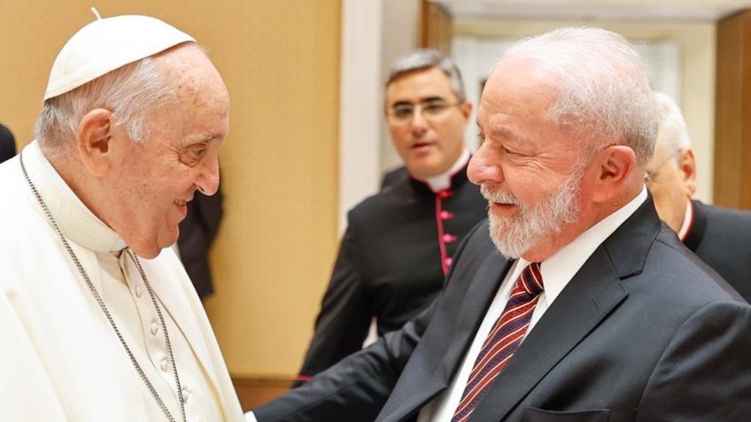 Lula se encontra com Papa Francisco hoje