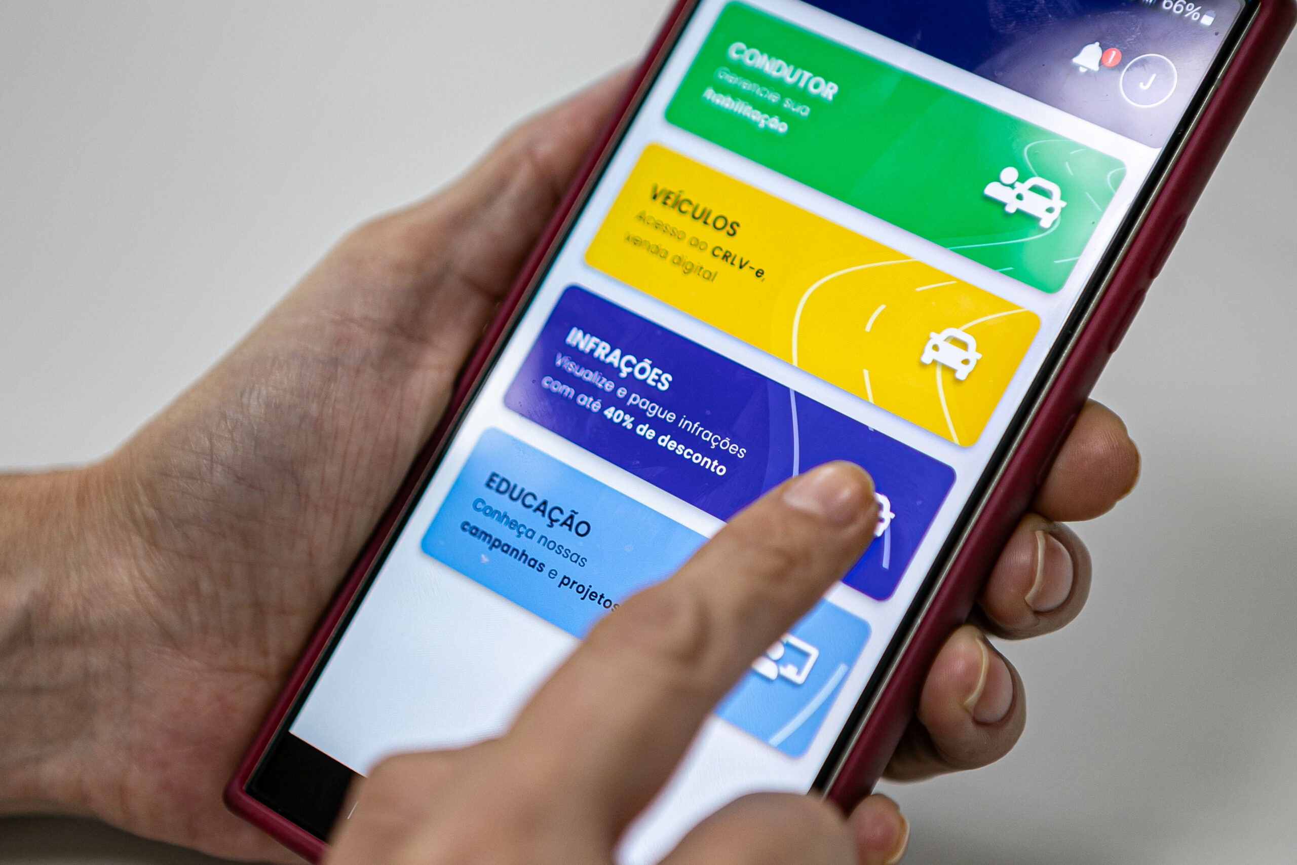 Multa de trânsito: 12.760 indicações online, de real infrator