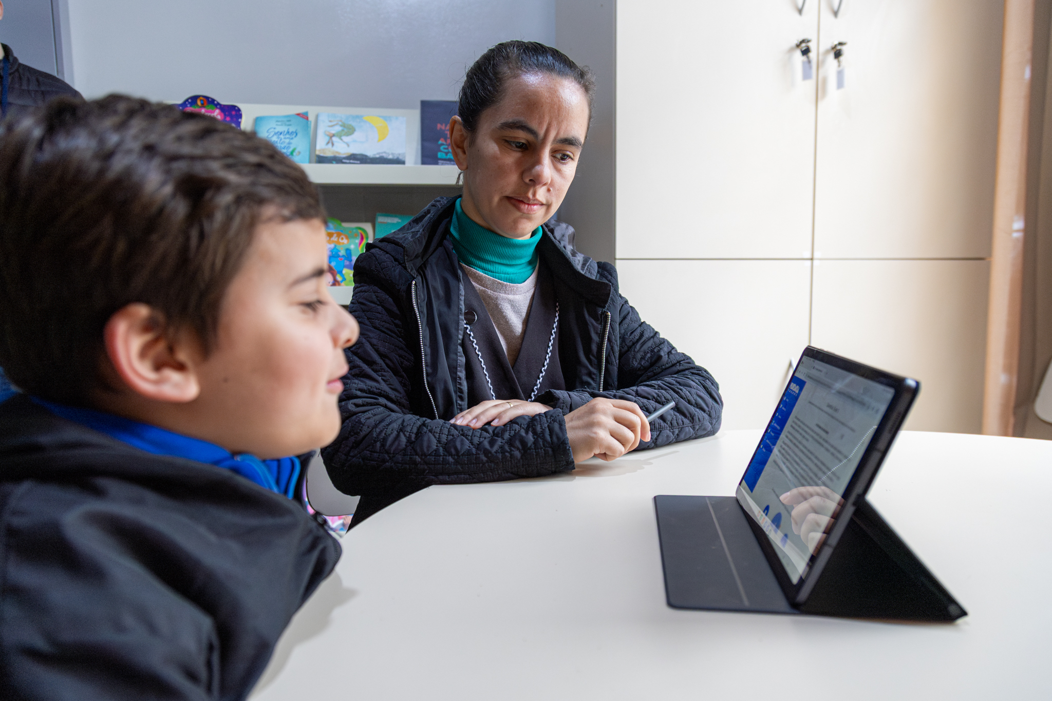 Governo do Paraná usa Inteligência Artificial para avaliar alunos na rede pública