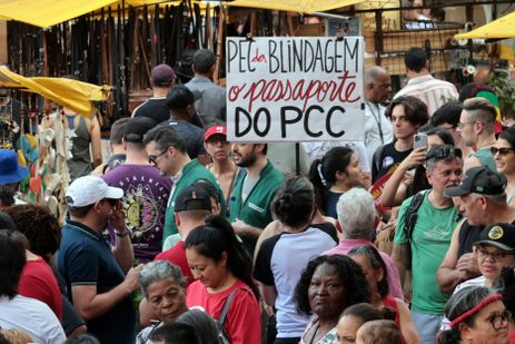 São Paulo tem 42 mil pessoas em ato contra PEC da Blindagem e anistia