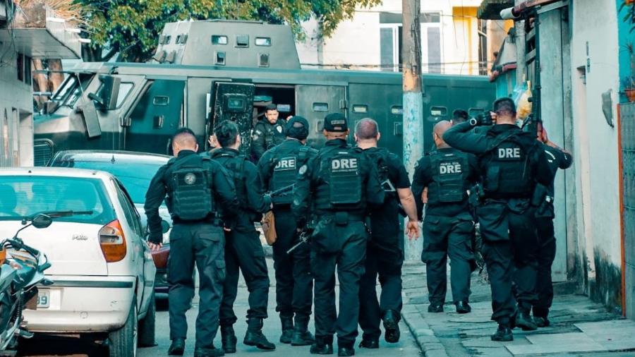 Guerra contra o C.V.: 2.500 policiais tomam Alemão e Penha no Rio de Janeiro