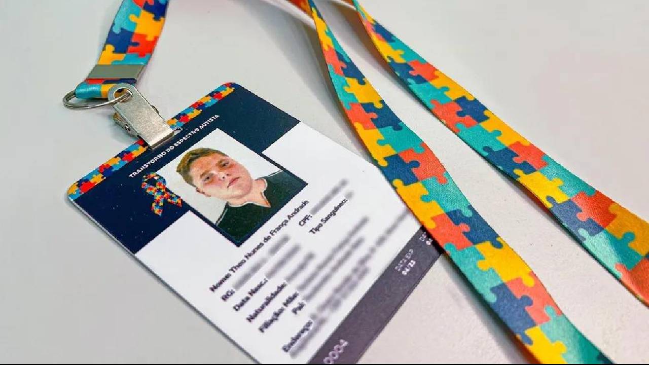 Paraná atinge marco histórico de 48.311 carteiras do autista emitidas em 5 anos