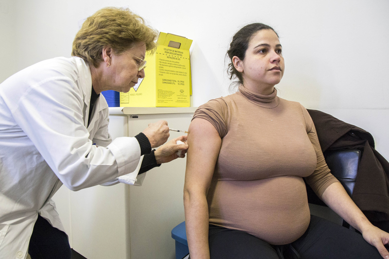 Gestantes são convocadas para vacinação contra vírus sincicial respiratório