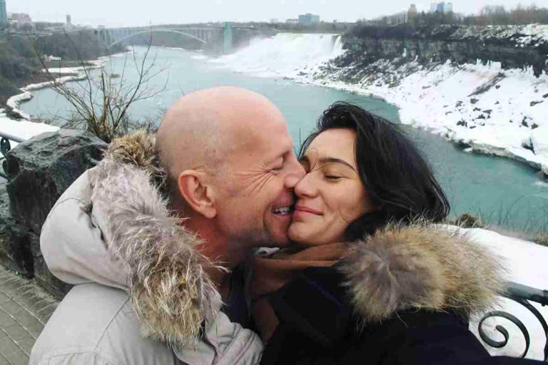 Bruce Willis e Emma Heming: Amor em tempos de demência