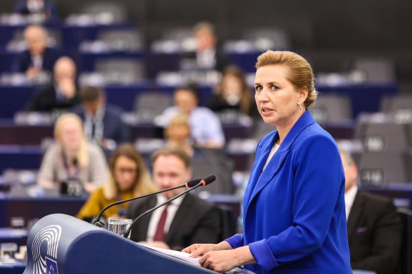 Mette Frederiksen: A Europa não será chantageada