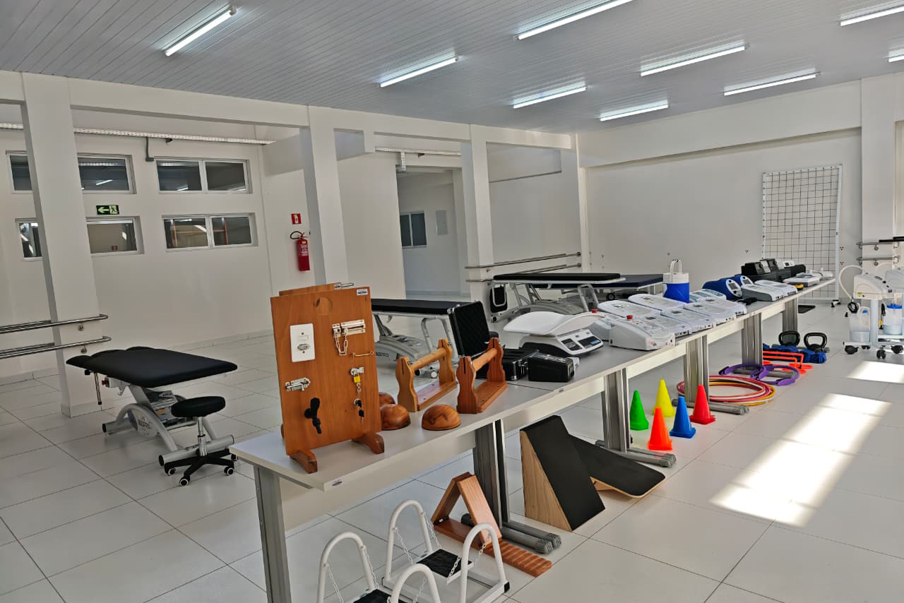 UENP inaugura nova Clínica de Fisioterapia em Jacarezinho